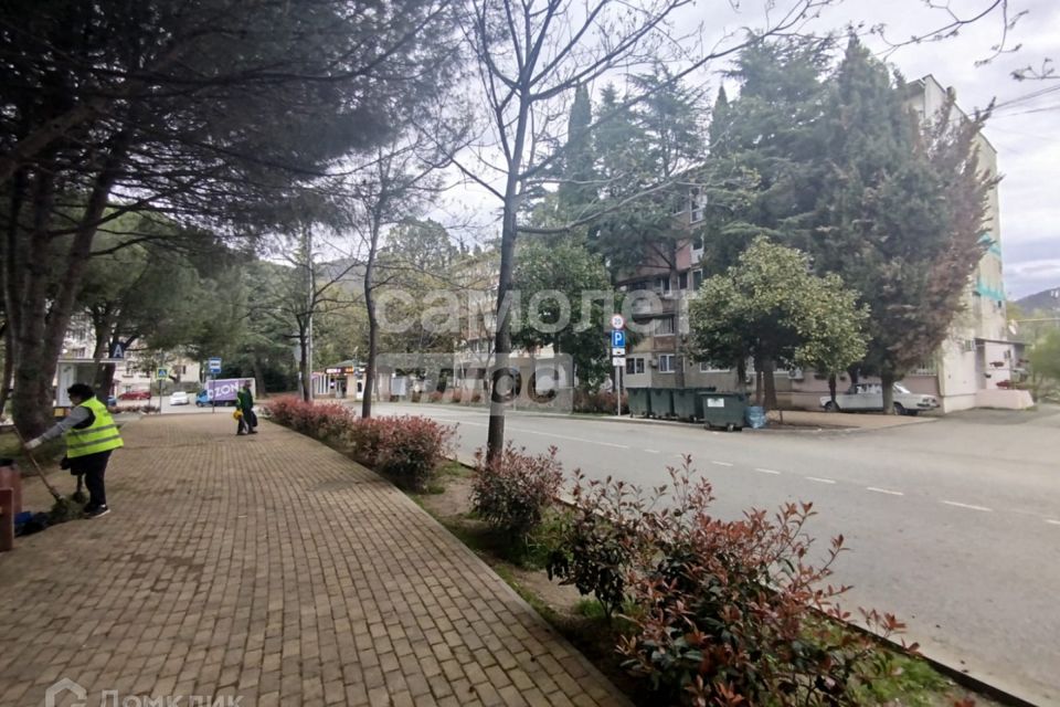 Продаётся комната в 1-комн. квартире, 12.1 м²