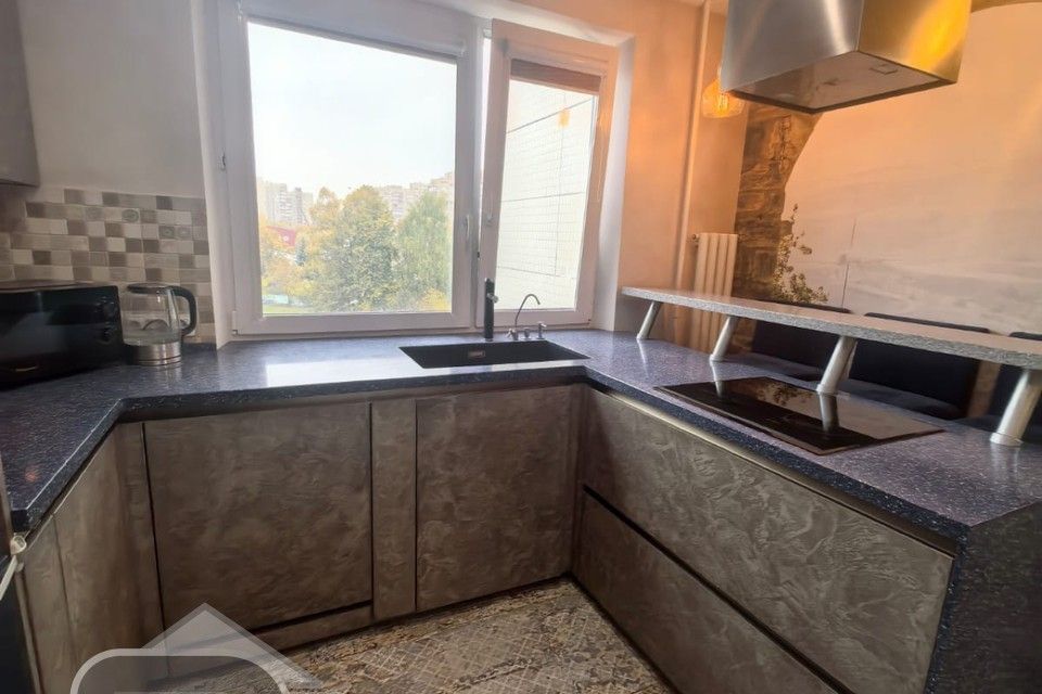 Продаётся 3-комнатная квартира, 72.4 м²