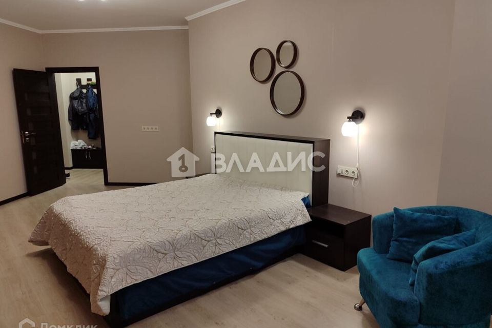 Продаётся 1-комнатная квартира, 54 м²