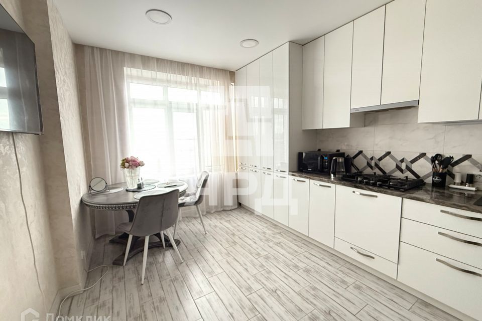 Продаётся 1-комнатная квартира, 38 м²