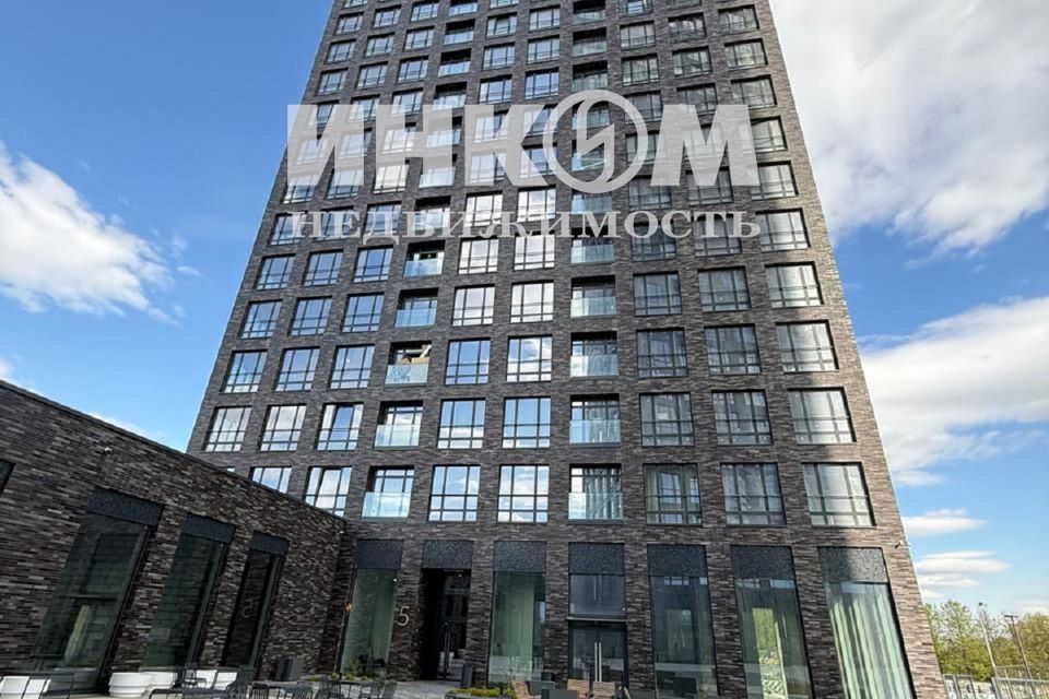 Продаётся 3-комнатная квартира, 106 м²