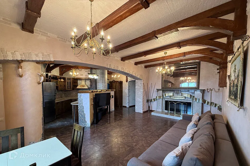 Продаётся 3-комнатная квартира, 150 м²