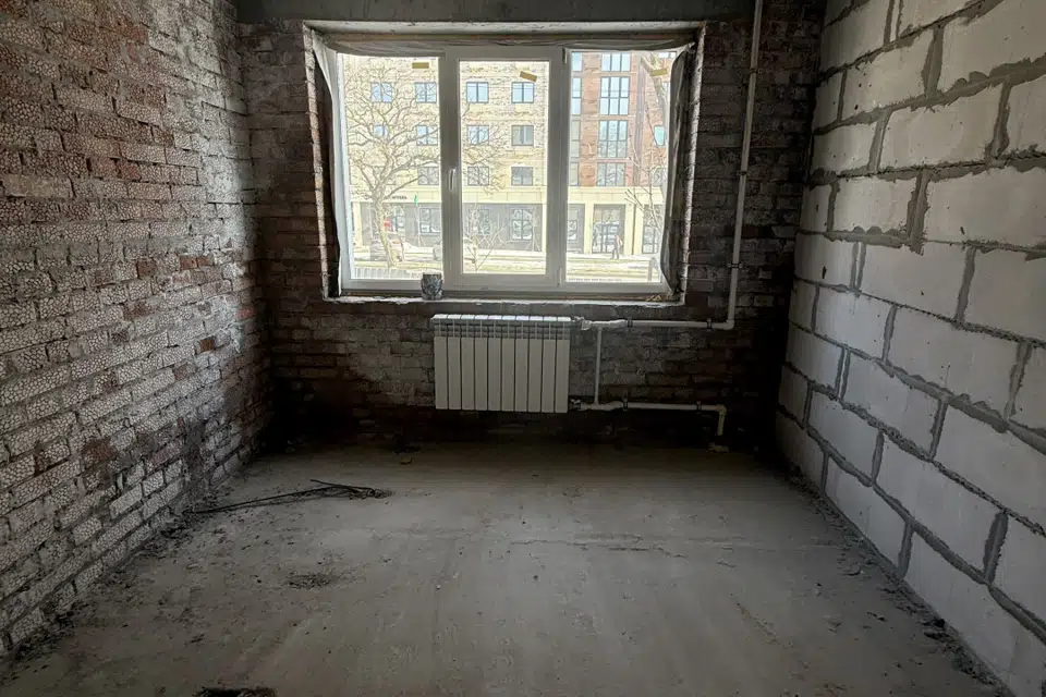 Продаётся 4-комнатная квартира, 60.5 м²