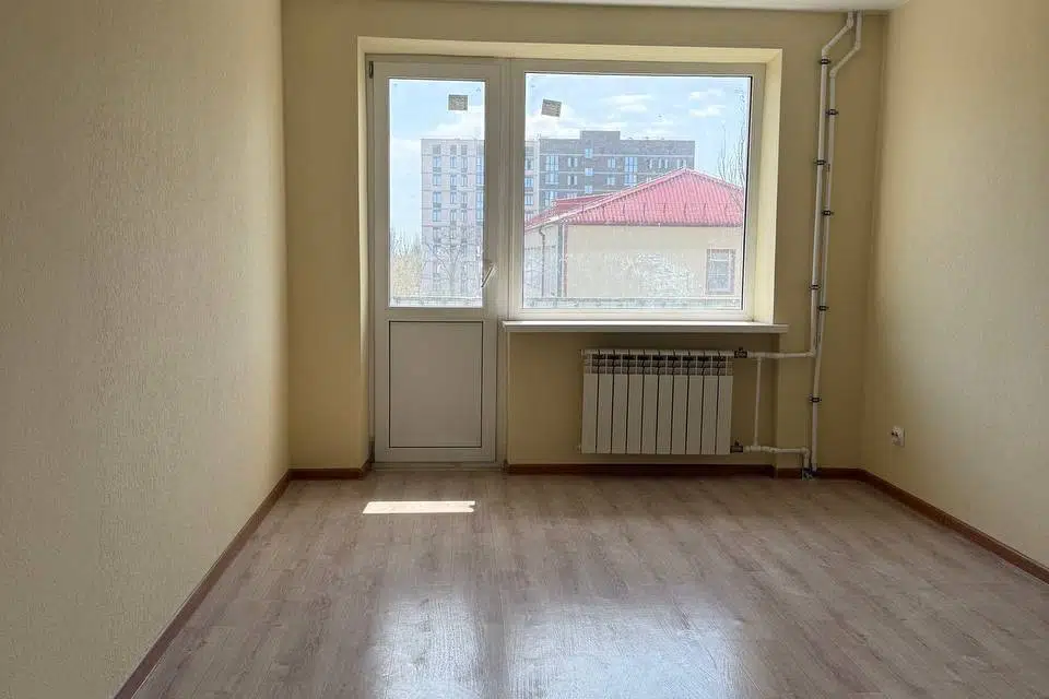 Продаётся 3-комнатная квартира, 52.4 м²