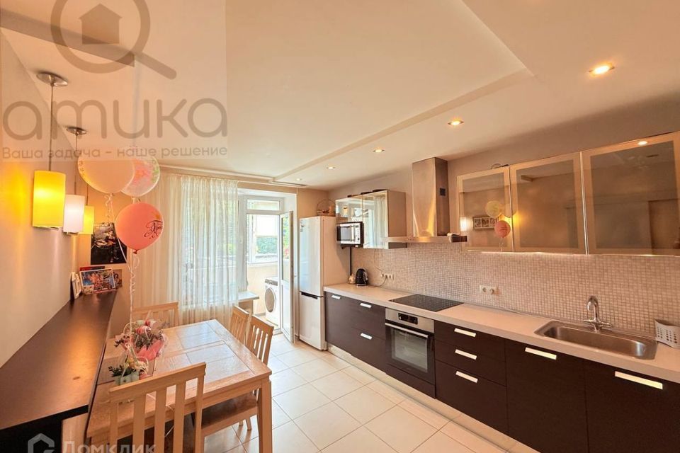 Продаётся 2-комнатная квартира, 80.4 м²