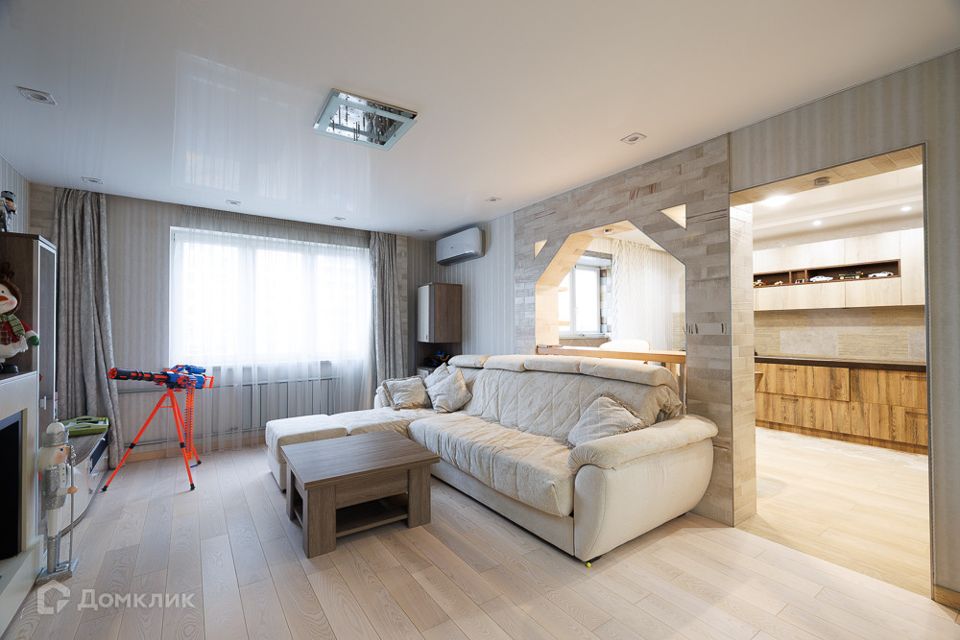 Продаётся 4-комнатная квартира, 128.8 м²