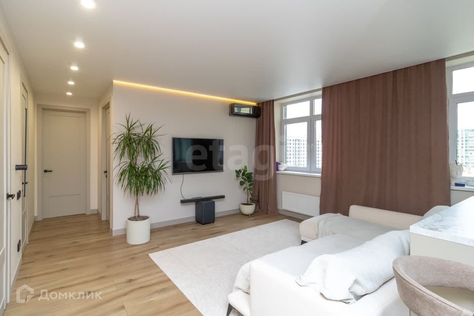 Продаётся 3-комнатная квартира, 72.7 м²