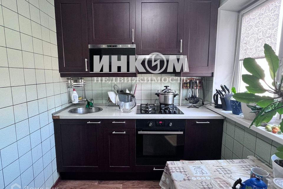 Продаётся 4-комнатная квартира, 63.7 м²