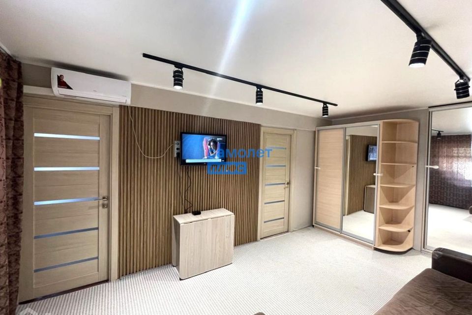 Продаётся 3-комнатная квартира, 50.7 м²