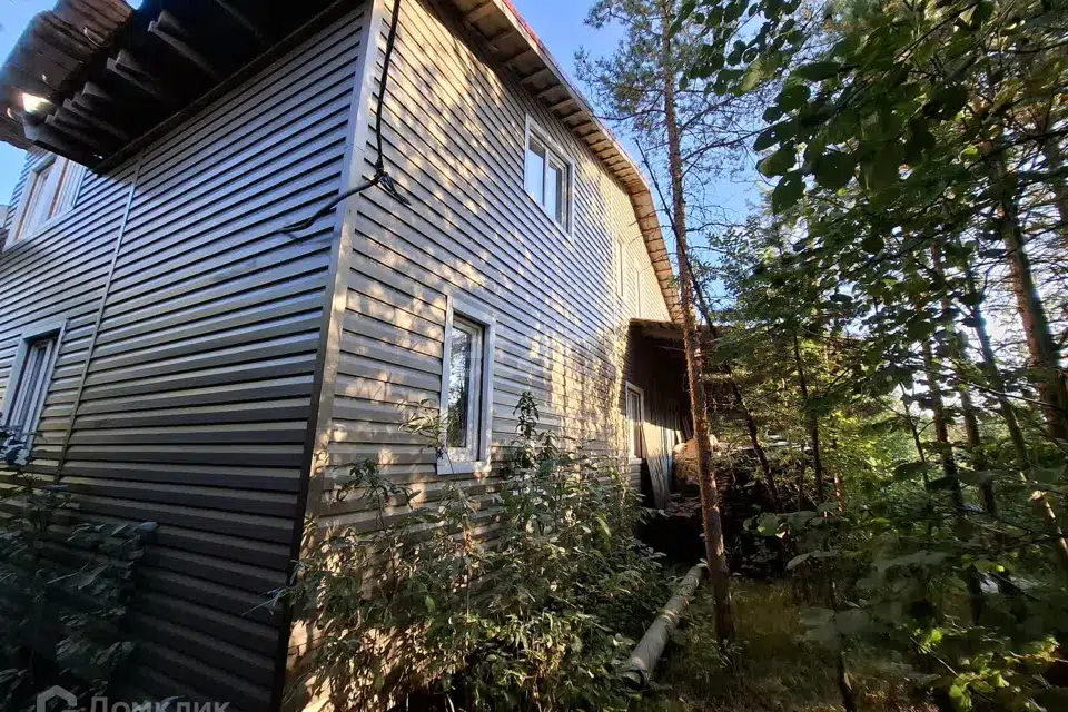 Продаётся 2-этажный дом, 300 м²