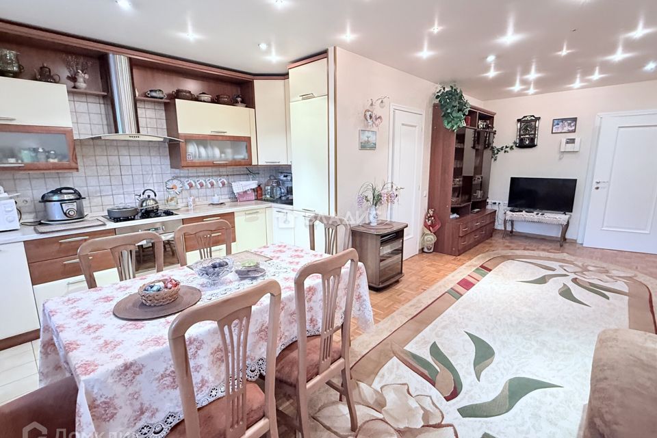 Продаётся 3-комнатная квартира, 80.4 м²
