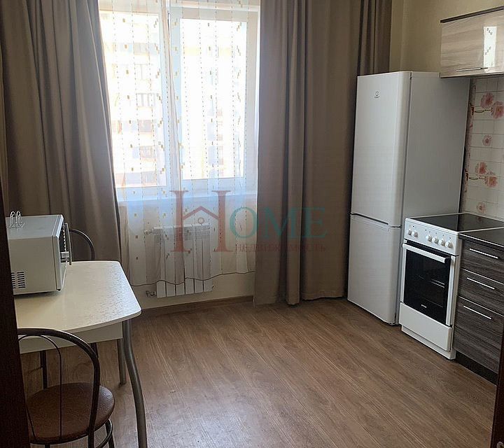 Сдаётся 1-комнатная квартира, 42 м²