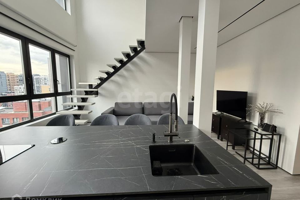 Продаётся 3-комнатная квартира, 100 м²