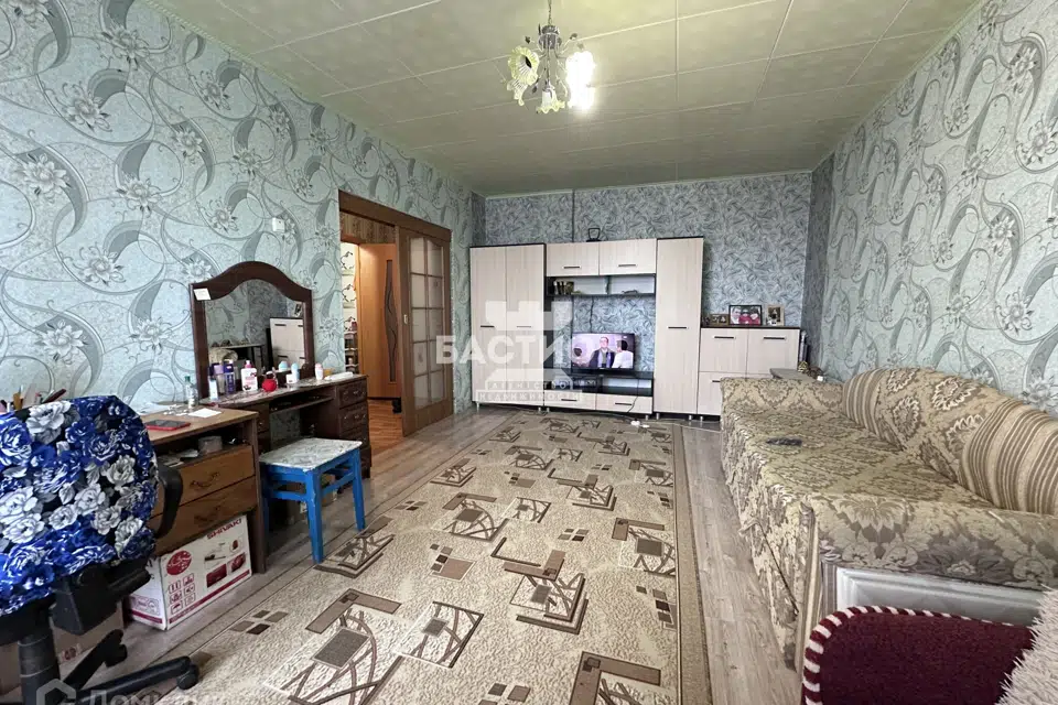 Продаётся 1-комнатная квартира, 41.3 м²