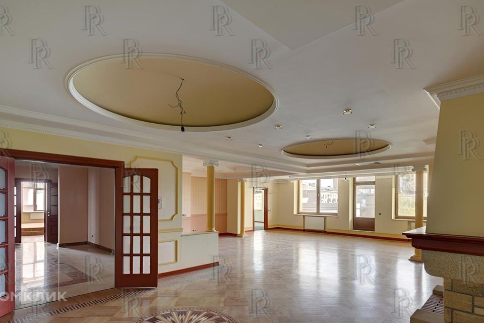 Продаётся 5-комнатная квартира, 412 м²
