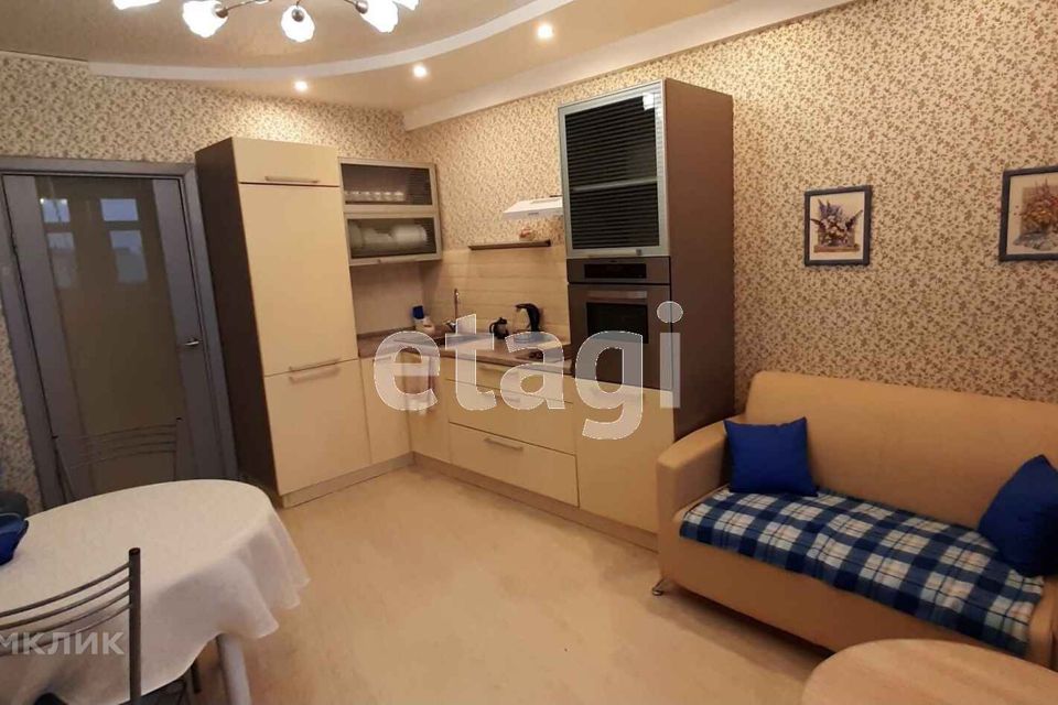 Сдаётся 1-комнатная квартира, 55 м²