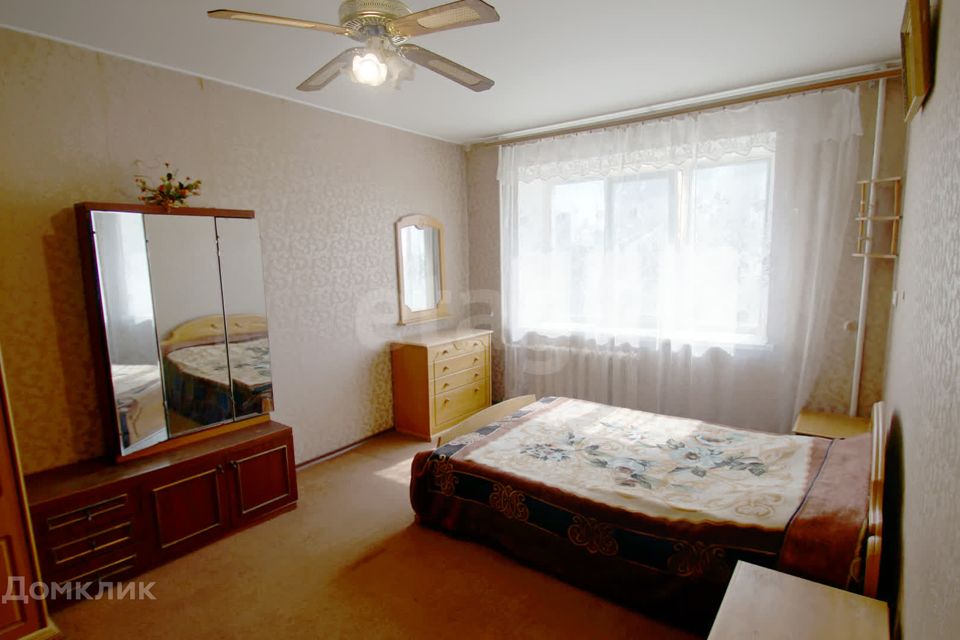 Продаётся 4-комнатная квартира, 101 м²