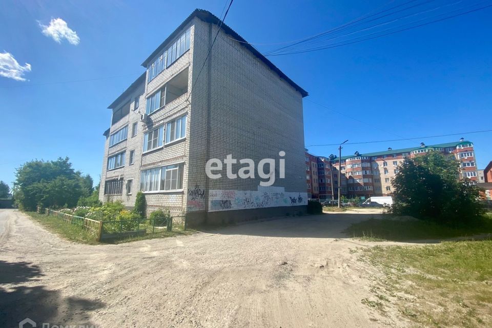 Продаётся 3-комнатная квартира, 63.4 м²