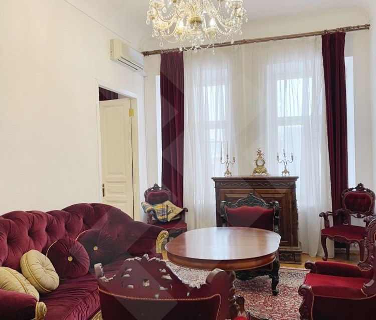 Сдаётся 4-комнатная квартира, 120 м²