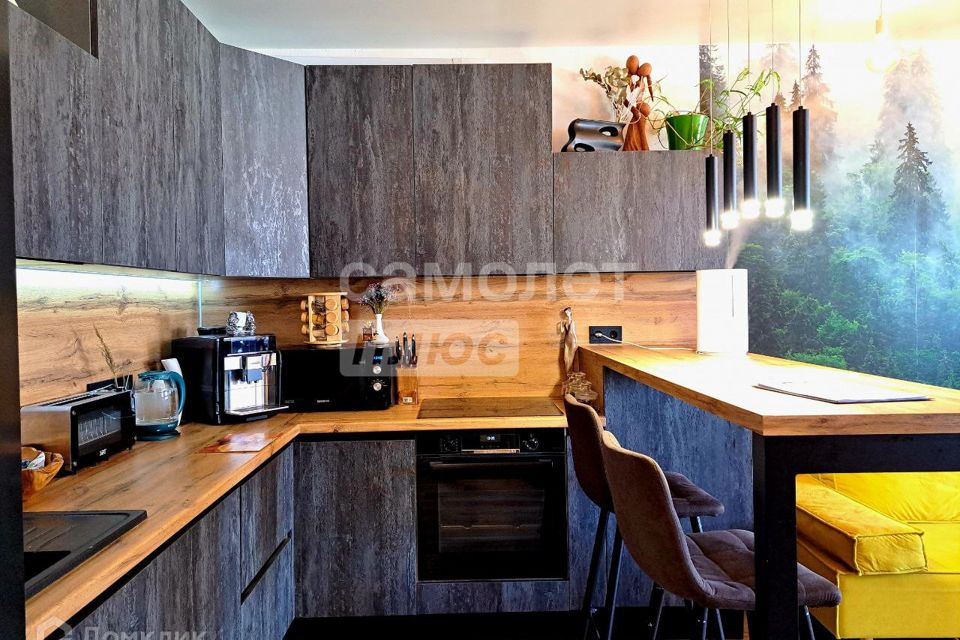 Продаётся 1-комнатная квартира, 42 м²