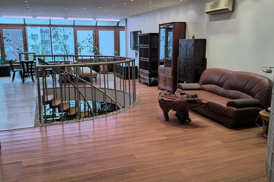 Сдаётся 5-комнатная квартира, 250 м²