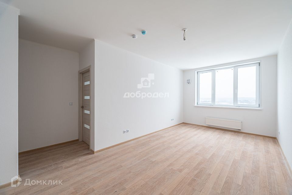 Продаётся 1-комнатная квартира, 42.2 м²