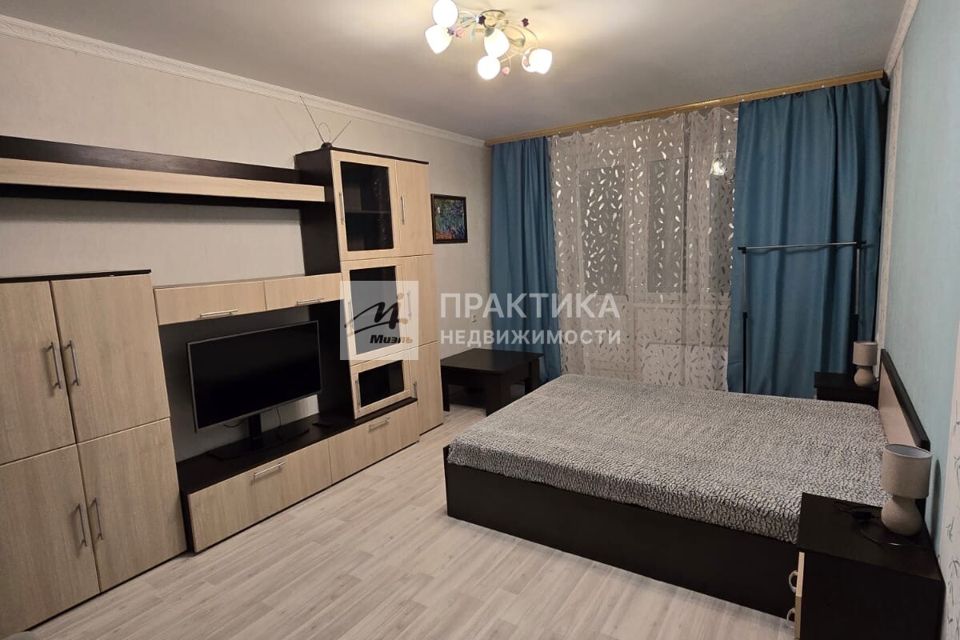 Продаётся 1-комнатная квартира, 37.5 м²