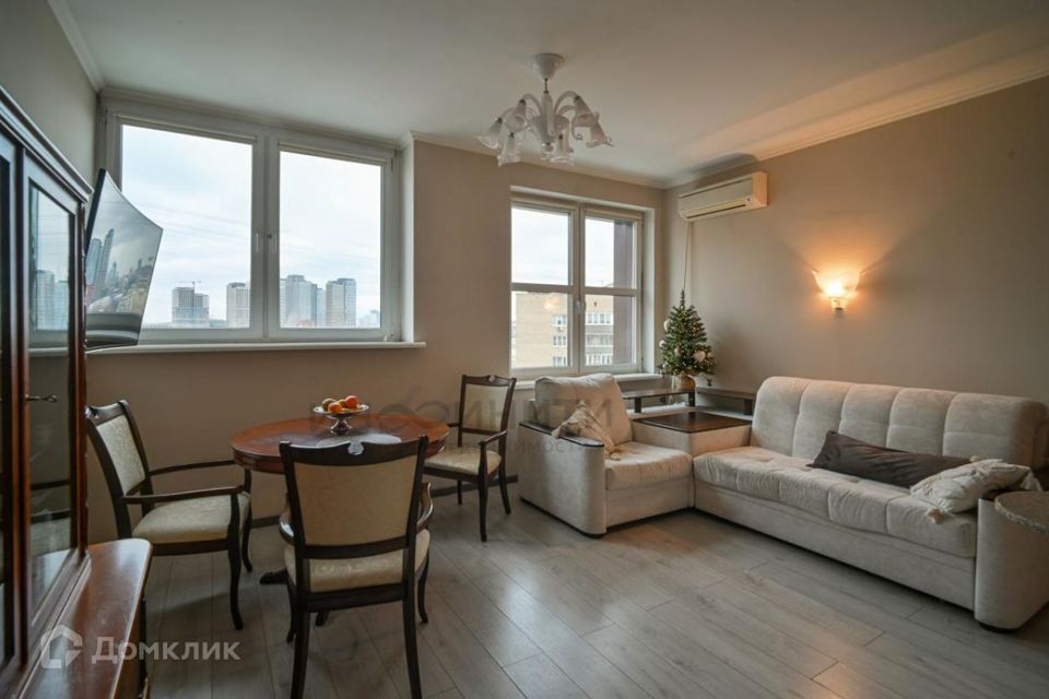 Продаётся 1-комнатная квартира, 48.9 м²