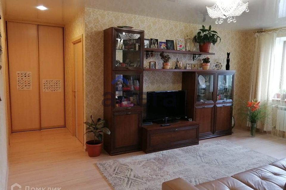 Продаётся 3-комнатная квартира, 56.6 м²