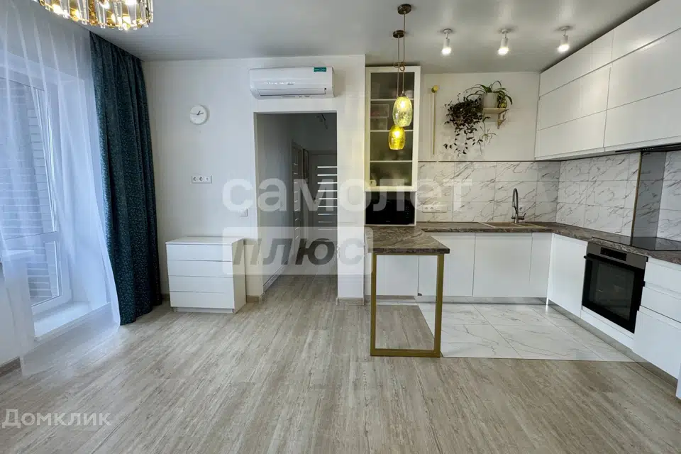 Продаётся 4-комнатная квартира, 69.1 м²