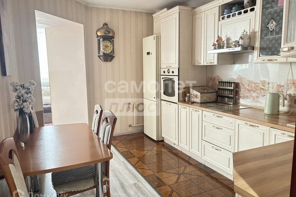 Продаётся 3-комнатная квартира, 103 м²