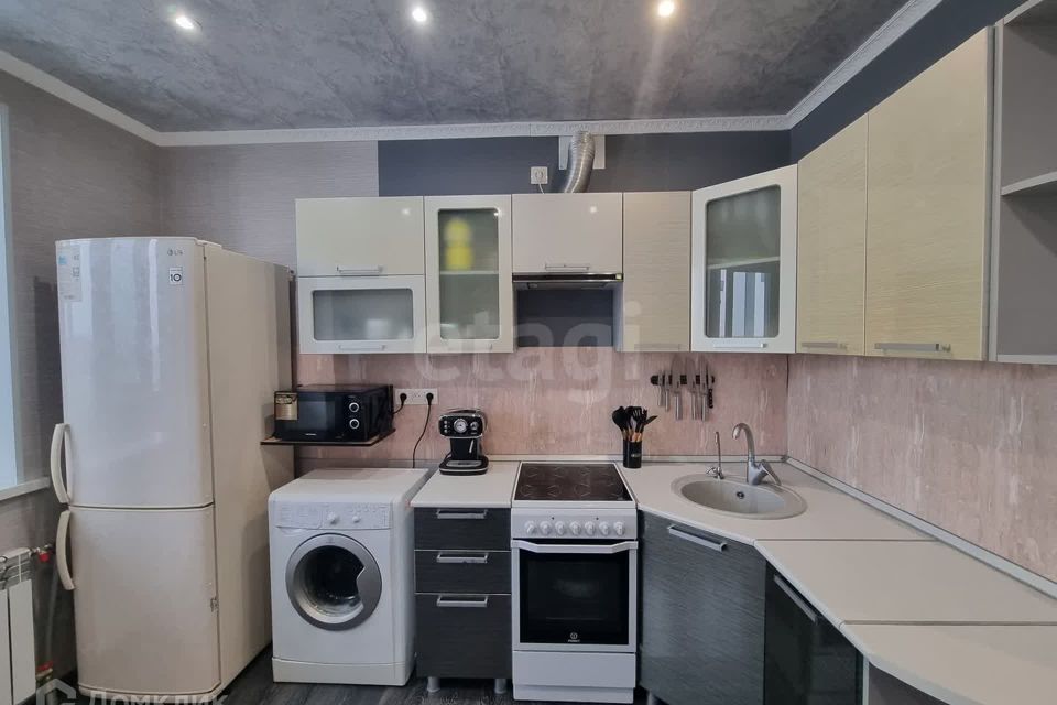 Продаётся 1-комнатная квартира, 45.2 м²