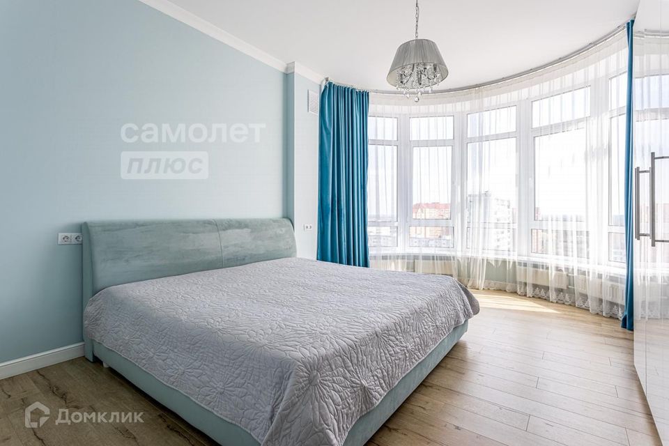 Продаётся 3-комнатная квартира, 105 м²