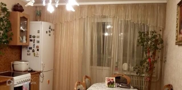 Продаётся 3-комнатная квартира, 107 м²