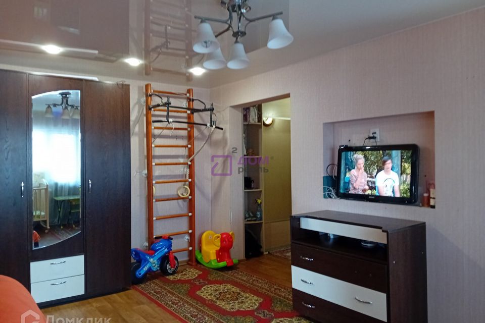 Продаётся 3-комнатная квартира, 49.3 м²
