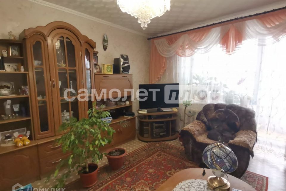 Продаётся 4-комнатная квартира, 77.7 м²