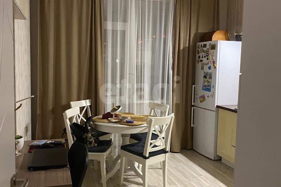 Продаётся 1-комнатная квартира, 46 м²