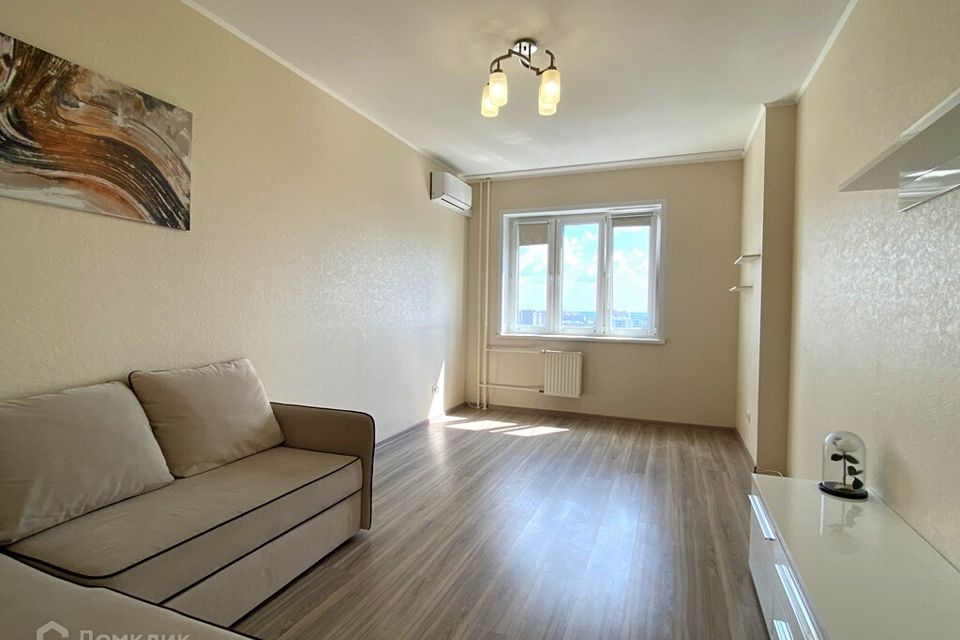 Продаётся 1-комнатная квартира, 43 м²