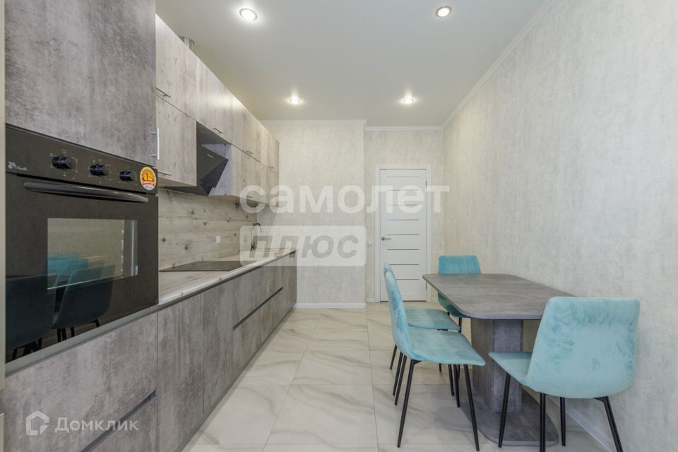 Продаётся 2-комнатная квартира, 61.7 м²