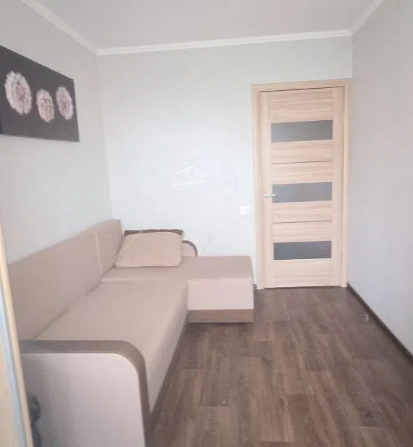 Продаётся 3-комнатная квартира, 57.6 м²