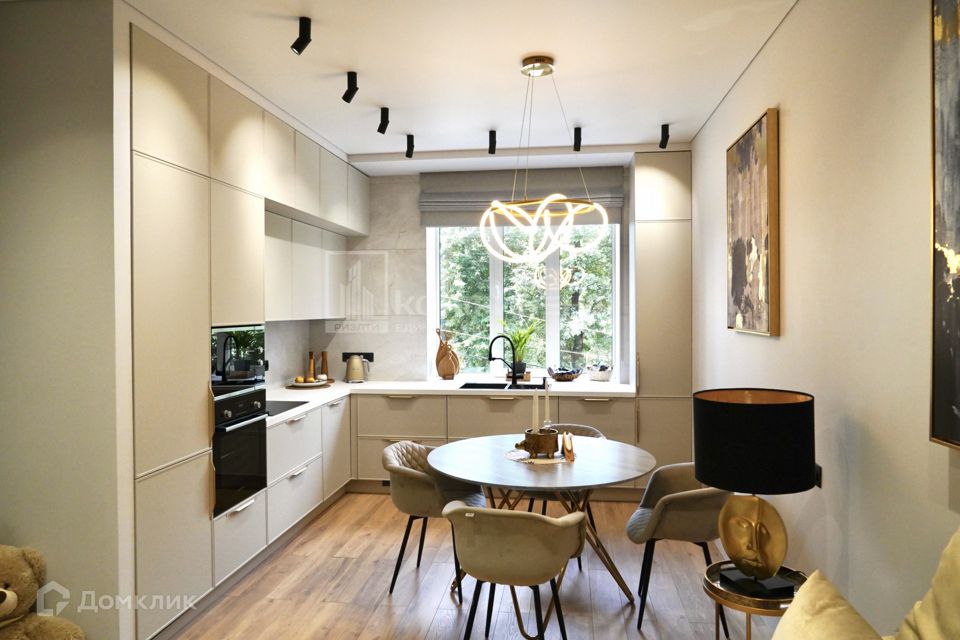 Продаётся 3-комнатная квартира, 97 м²
