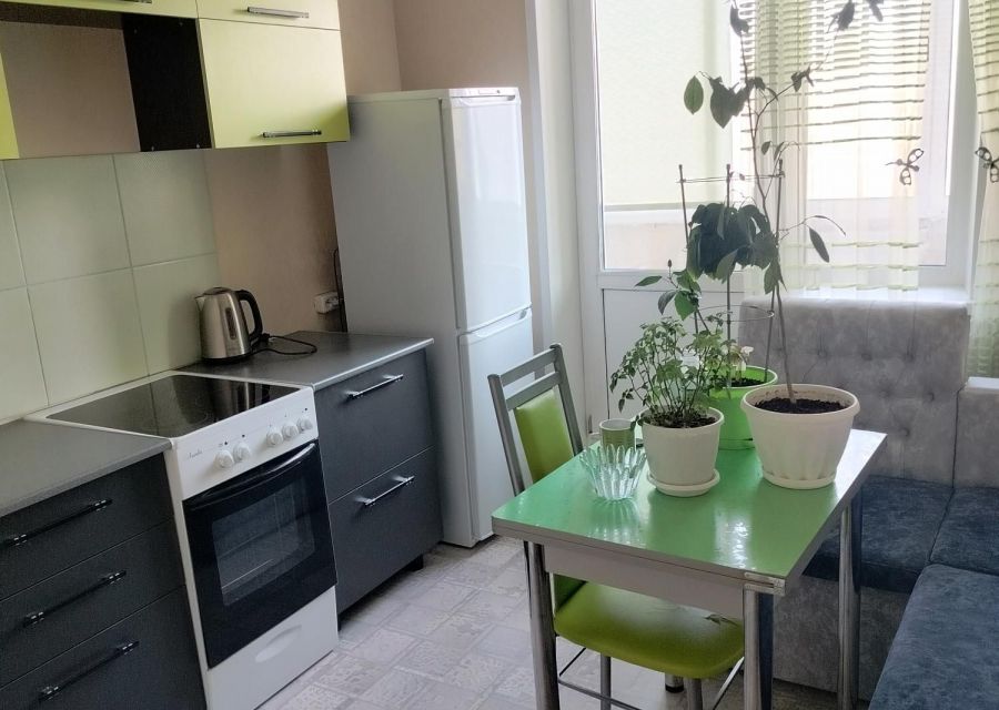 Сдаётся 1-комнатная квартира, 42 м²
