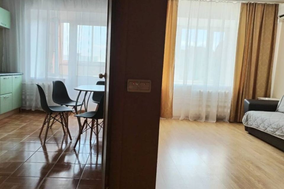 Сдаётся 1-комнатная квартира, 38 м²