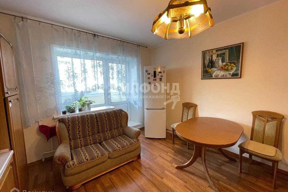 Сдаётся 2-комнатная квартира, 83 м²