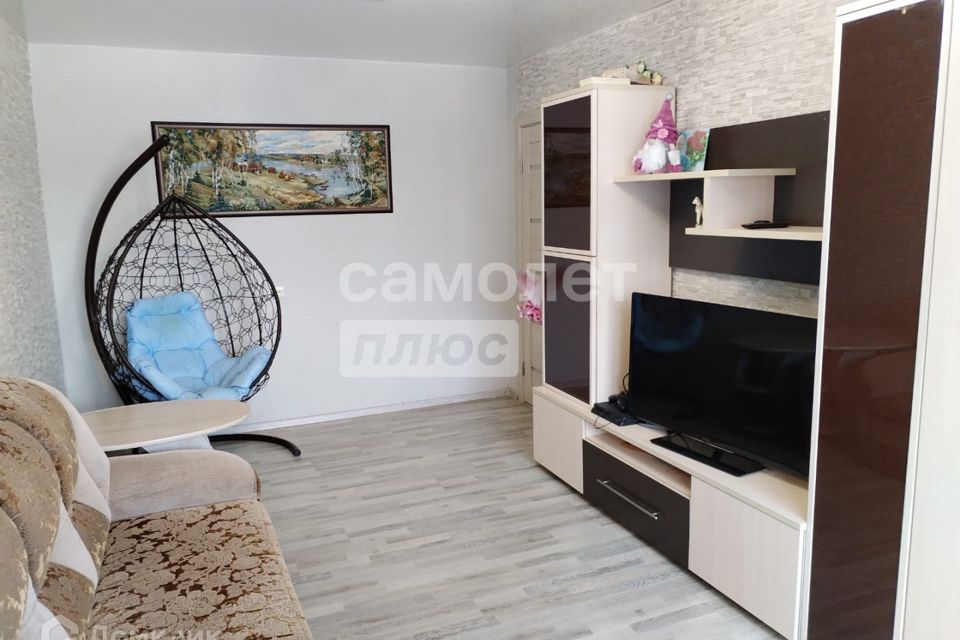 Продаётся 3-комнатная квартира, 61.8 м²