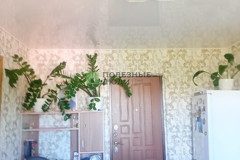 Продаётся комната в 5-комн. квартире, 12.7 м²