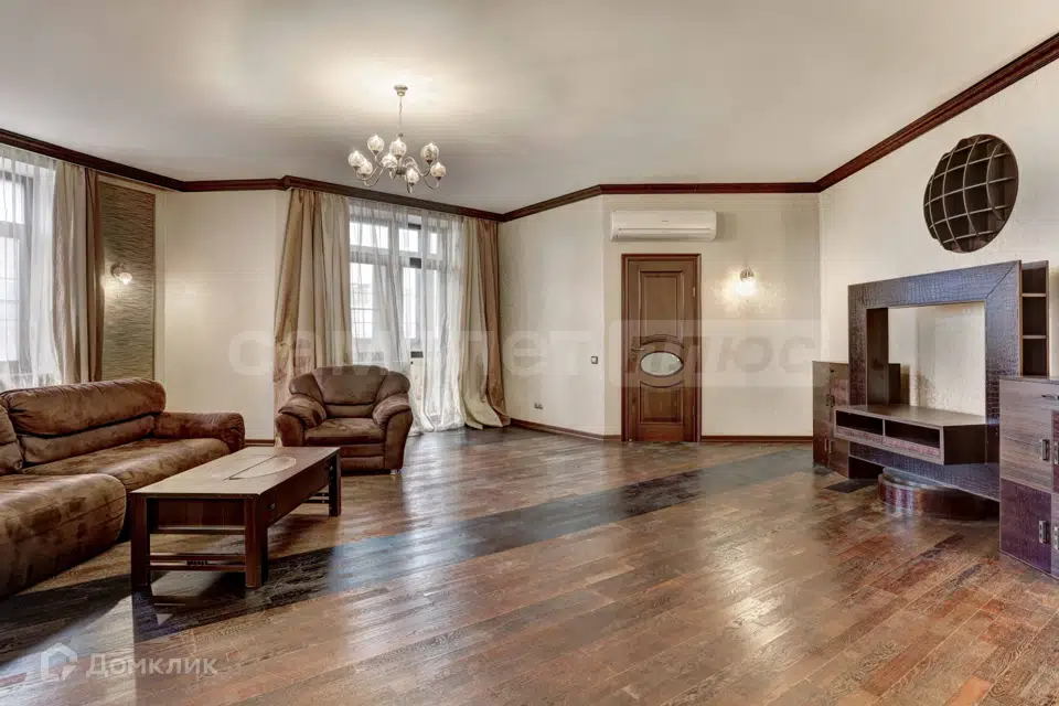 Продаётся 2-комнатная квартира, 113.8 м²