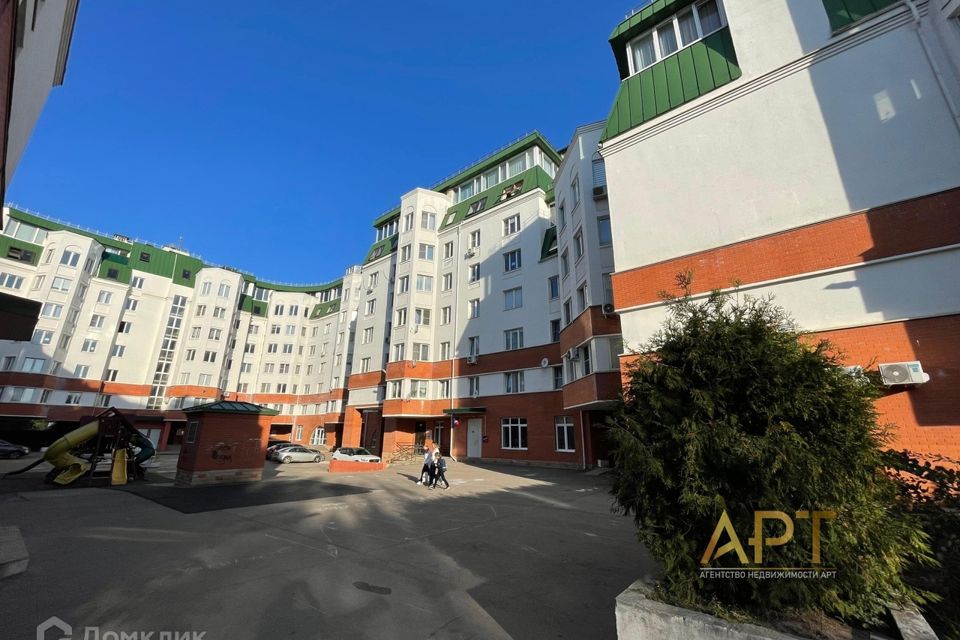 Продаётся 2-комнатная квартира, 102.9 м²