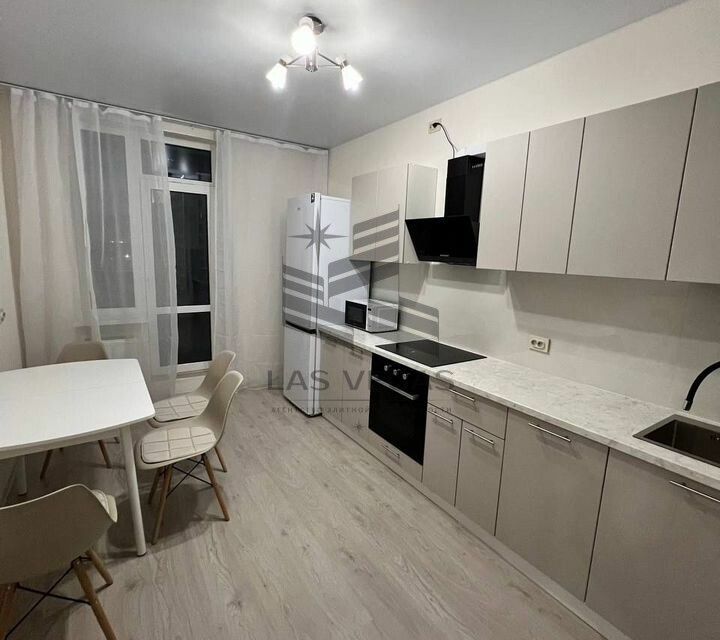 Сдаётся 3-комнатная квартира, 77.3 м²