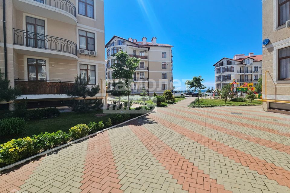 Продаётся 1-комнатная квартира, 56.7 м²